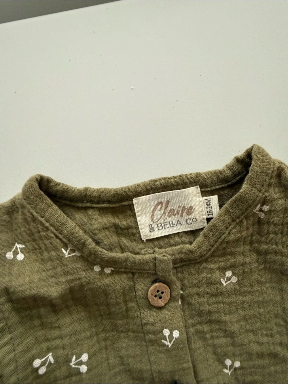 NWOT Claire & Ella Olive Floral Muslin Bubble Romper